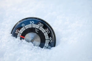 冬に車の鍵があかない時は 主な原因やすぐにできる解決策について Eparkくらしのレスキュー 冬に車の鍵があかない時は 主な原因やすぐにできる解決策について Eparkくらしのレスキュー