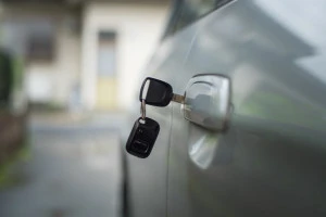 冬に車の鍵があかない時は 主な原因やすぐにできる解決策について Eparkくらしのレスキュー 冬に車の鍵があかない時は 主な原因やすぐにできる解決策について Eparkくらしのレスキュー