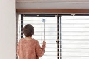 家の埃はどこから来るの ほこりっぽい部屋の原因や掃除 対策法について解説 Eparkくらしのレスキュー 家の埃はどこから来るの ほこりっぽい部屋の原因や掃除 対策法について解説 Eparkくらしのレスキュー