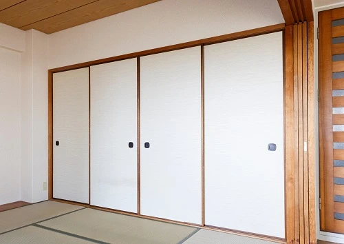 発泡スチロールふすまとはどんな襖 張り替え方法やそれにかかる費用などを解説 Eparkくらしのレスキュー 発泡スチロールふすまとはどんな襖 張り替え方法やそれにかかる費用などを解説 Eparkくらしのレスキュー