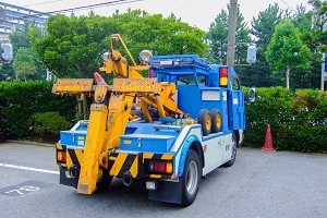 車の中に鍵を入れたままロックしてしまった 対処法や防ぎ方をご紹介 Eparkくらしのレスキュー 車の中に鍵を入れたままロックしてしまった 対処法や防ぎ方をご紹介 Eparkくらしのレスキュー