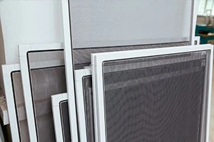 網戸の歪みの原因や直し方などを解説します Eparkくらしのレスキュー 網戸の歪みの原因や直し方などを解説します Eparkくらしのレスキュー