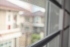 網戸の歪みの原因や直し方などを解説します Eparkくらしのレスキュー 網戸の歪みの原因や直し方などを解説します Eparkくらしのレスキュー