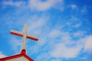 カトリック教会についている十字架の写真